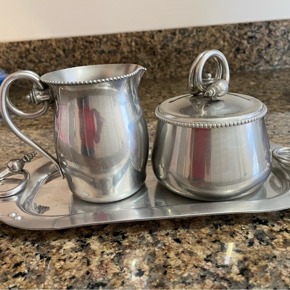 Vintage B.W. Buenilum Hammered Aluminum Creamer & Sugar Set with Matching Tray. - Picture 13 of 16